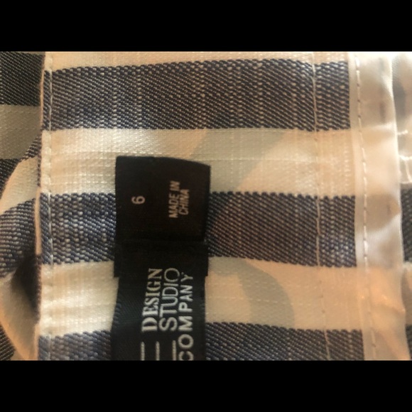 New York & Company High-Waisted Striped Shorts — Size 6 ✨ (only worn once) - Picture 3 of 10